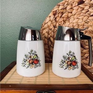 Vintage spice of life cream and sugar set